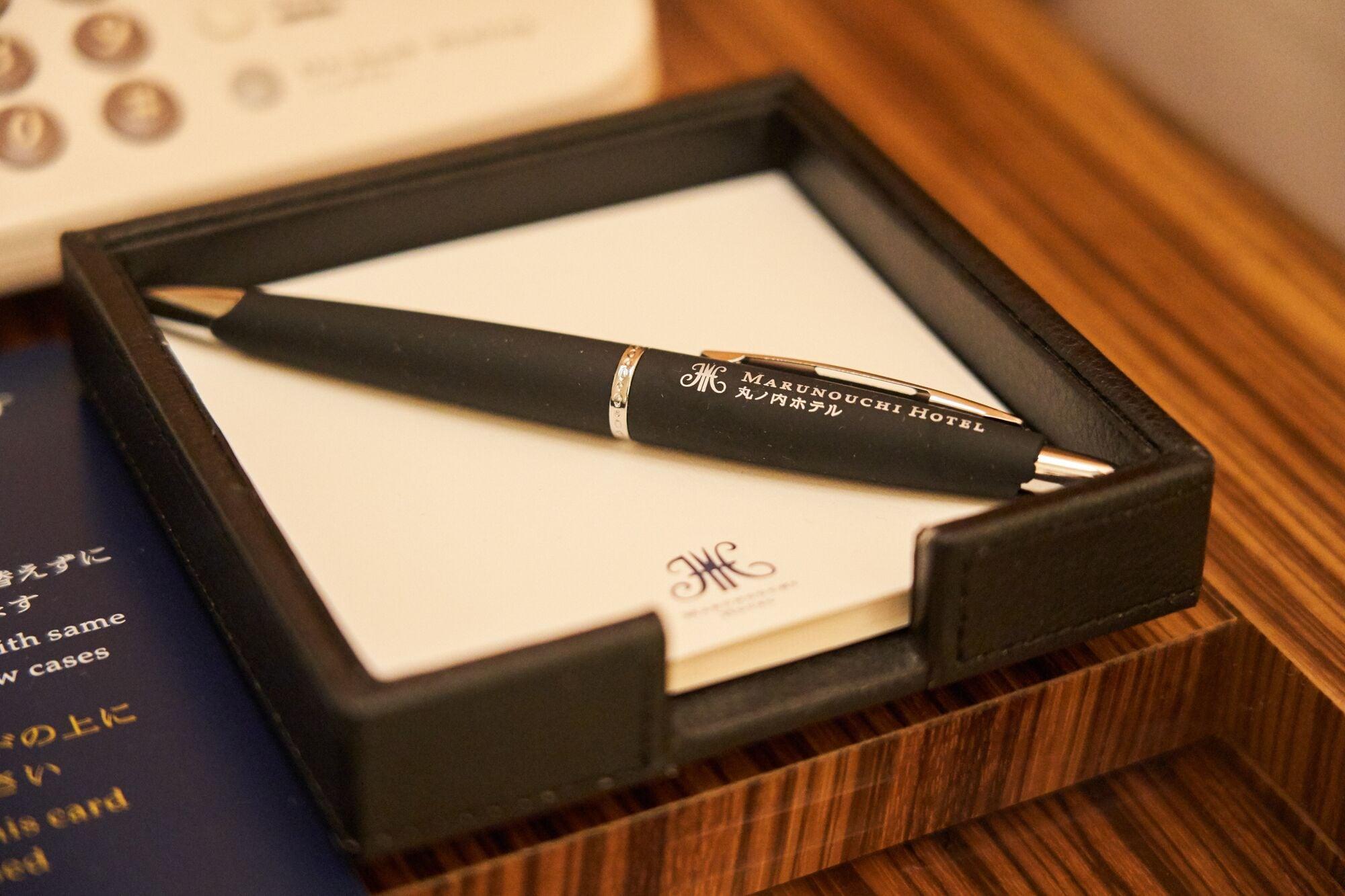 Marunouchi Hotel Tokio Exterior foto A pen and notepad