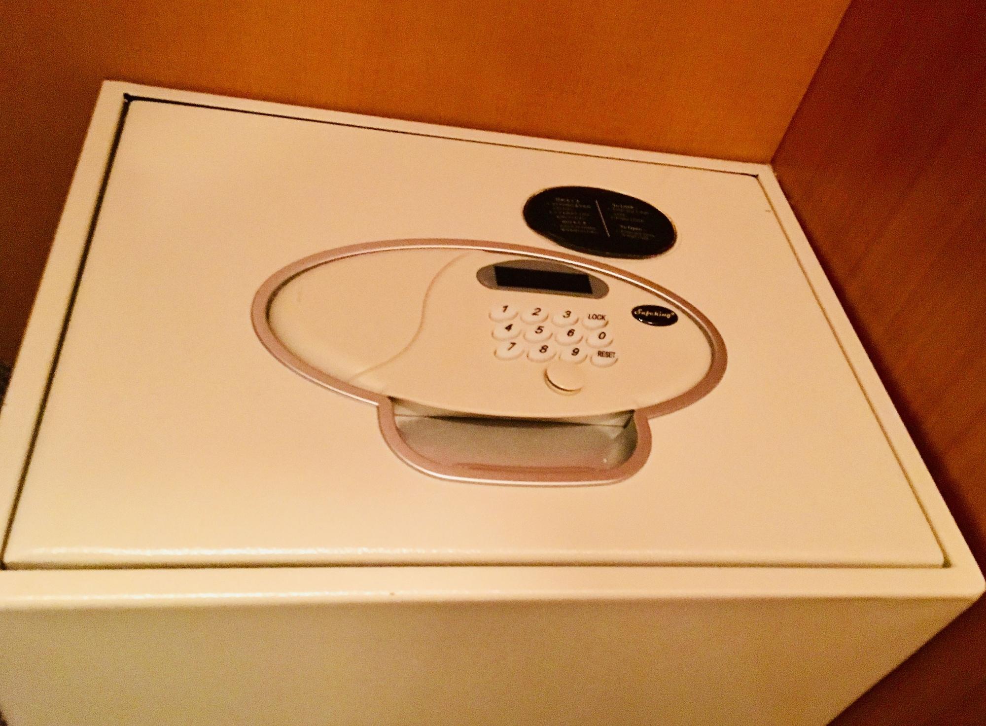 Marunouchi Hotel Tokio Exterior foto A safe