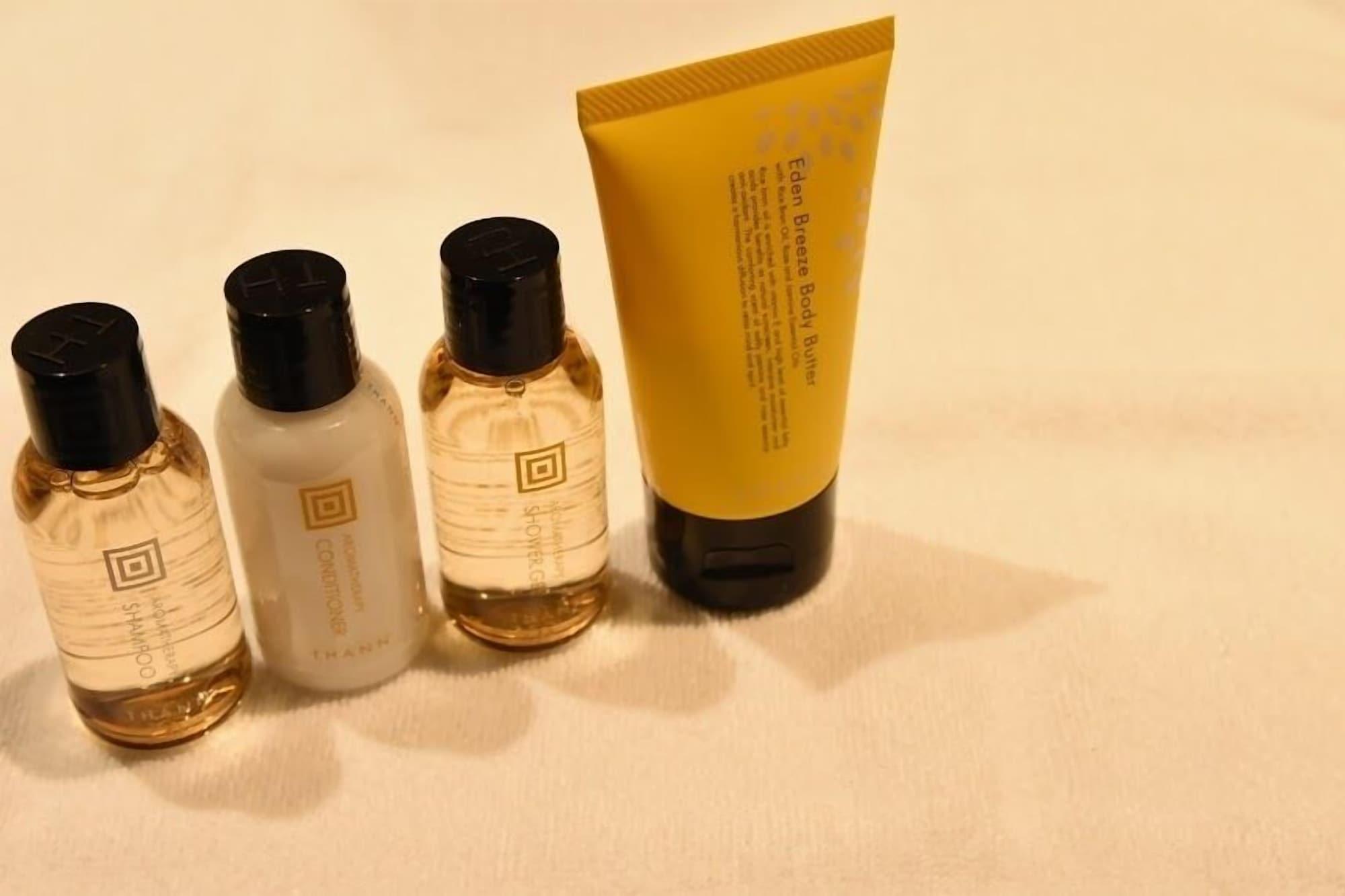 Marunouchi Hotel Tokio Exterior foto The Rituals products