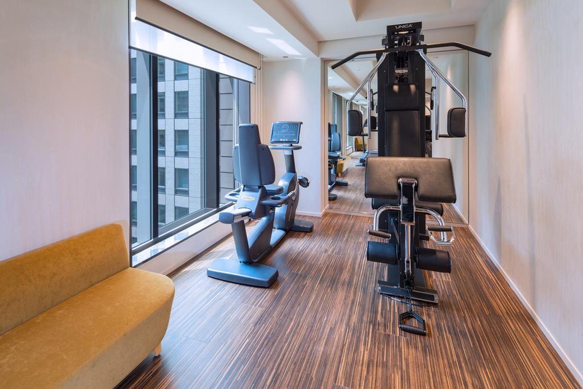 Marunouchi Hotel Tokio Exterior foto The gym at the hotel
