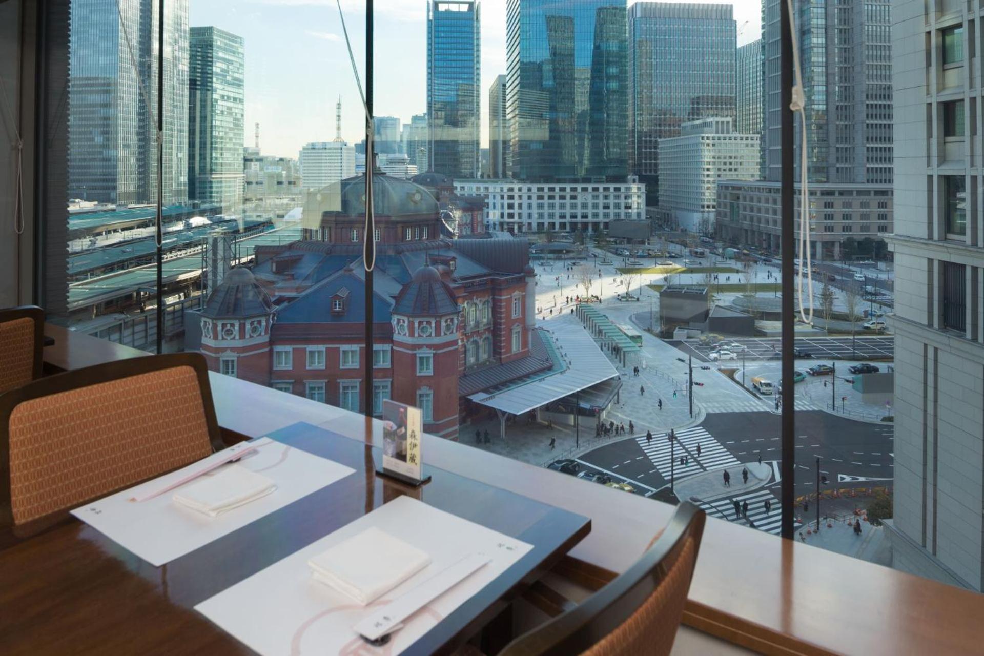 Marunouchi Hotel Tokio Exterior foto View from the restaurant